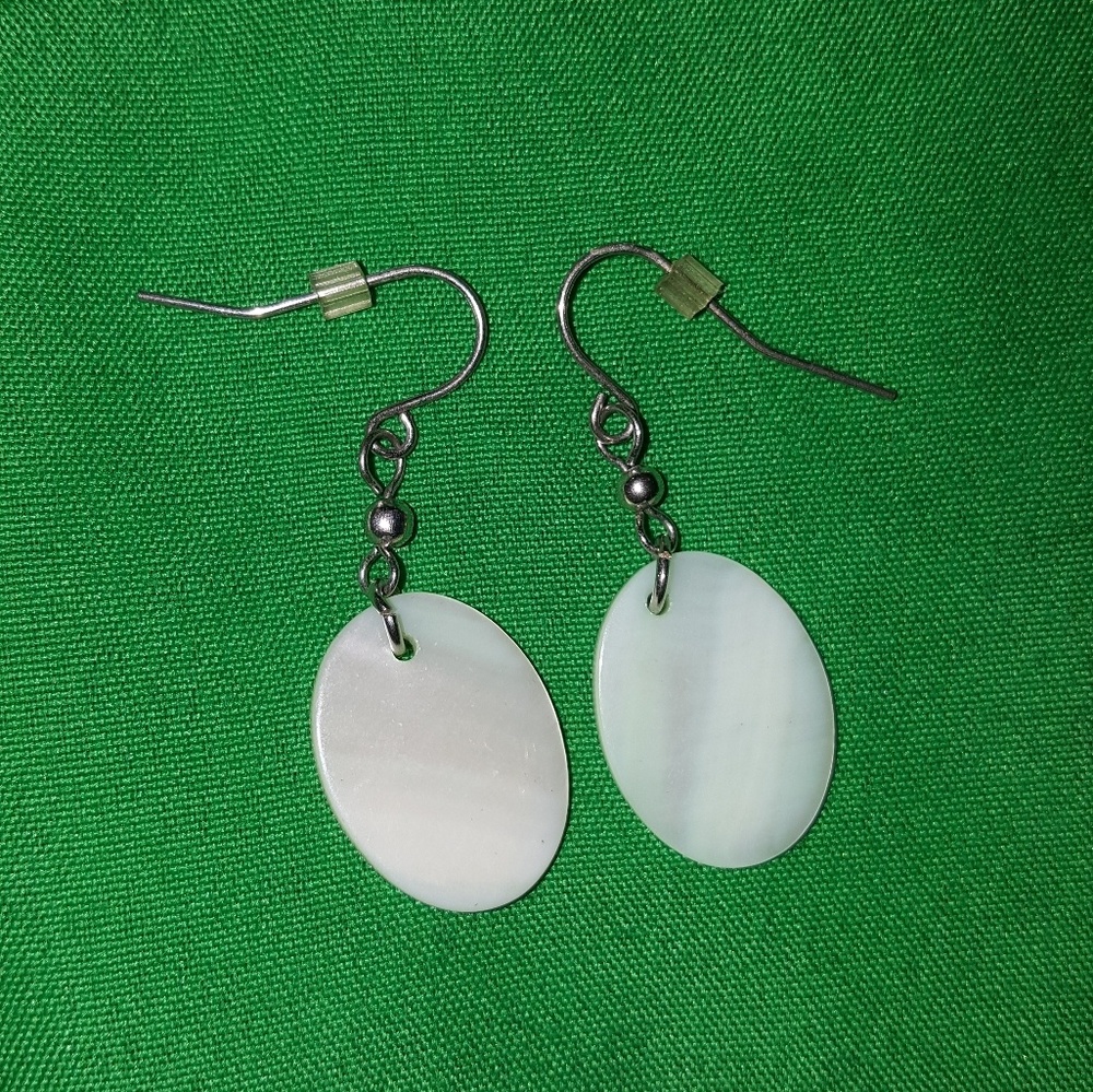 drop earrings